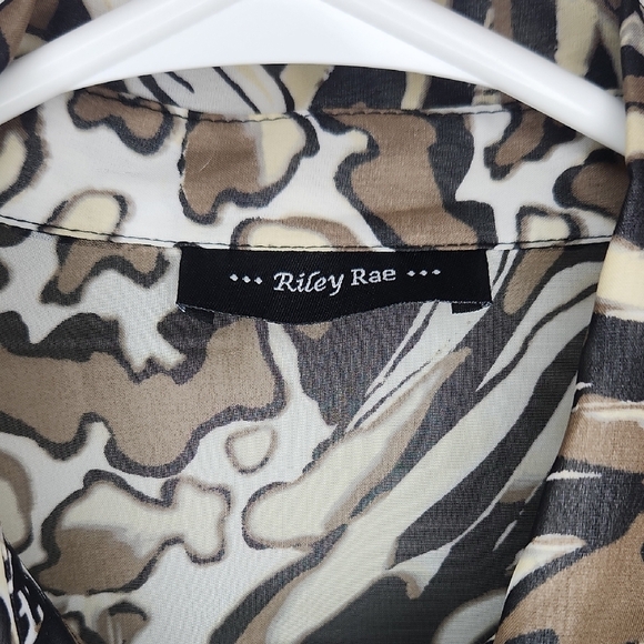 Riley & Rae Black and Brown Graphic Blouse with Notched Collar - Picture 2 of 5